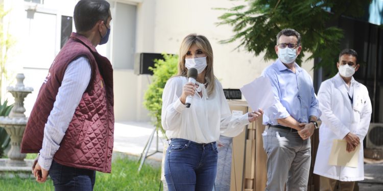 Entrega Cancillería mexicana a Sonora ventiladores para atender a pacientes con COVID-19
