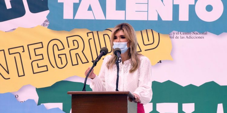 Gobernadora pone en marcha “Advertencia Sonora” contra las adicciones