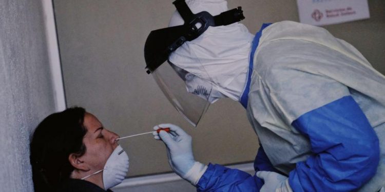 De cada 100 exámenes de Covid que se aplican en Sonora 50 resultan positivos