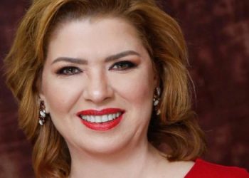 Tirarlos a los tiburones o fusilarlos