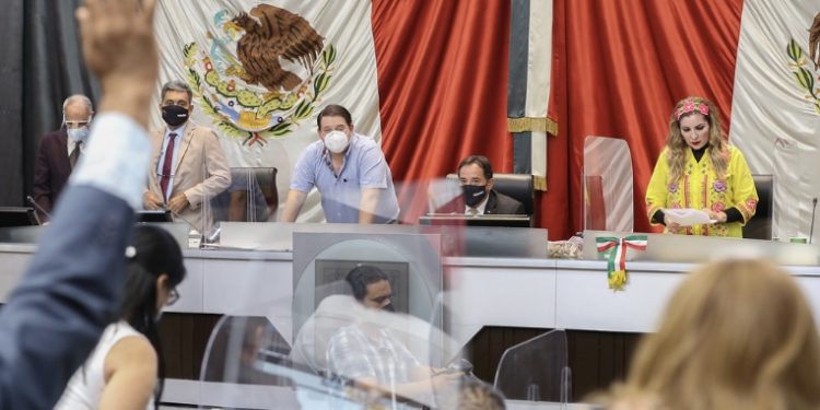 Garantizan a trabajadores del Estado acceso a servicios de salud oportunos