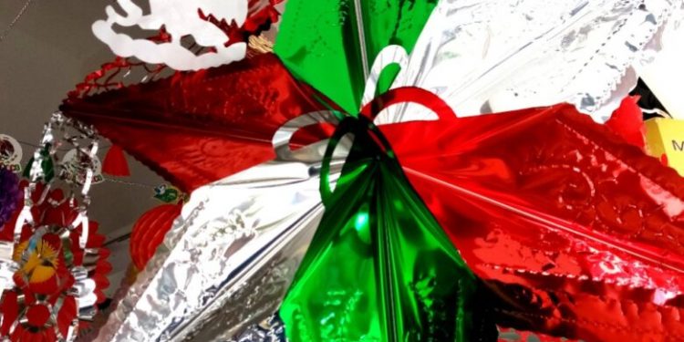 A celebrar las fechas patrias desde casa y sin fiestas ante riesgo por covid