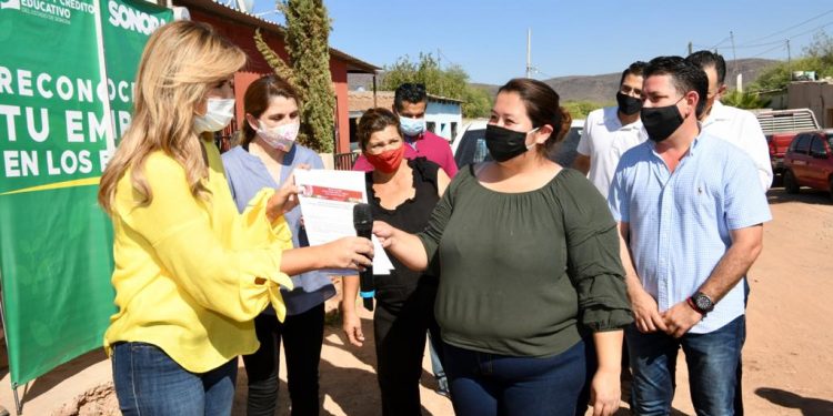 Obras, becas y apoyos a pequeños productores de Bacanora, Arivechi y Sahuaripa