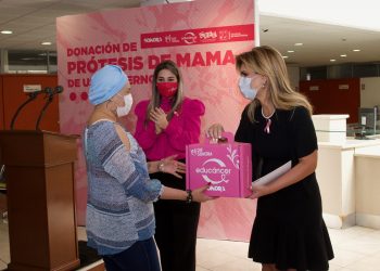 Entregan donación de prótesis de mama de uso externo