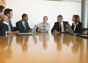 La mujer en los medios y su importancia en los roles directivos