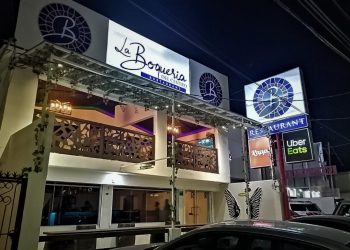 Universidad CEUNO inaugura restaurante español como oportunidad para estudiantes de gastronomía.