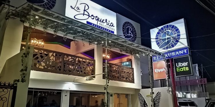 Universidad CEUNO inaugura restaurante español como oportunidad para estudiantes de gastronomía.