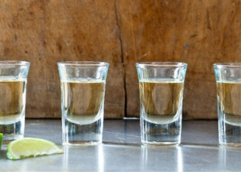 Tres empresas productoras de bacanora lograron su certificación