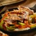 Riquísimas fajitas de pollo con champiñones y pimiento
