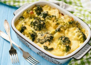 Delicioso brócoli con papa gratinado, ¡Una deliciosa guarnición!