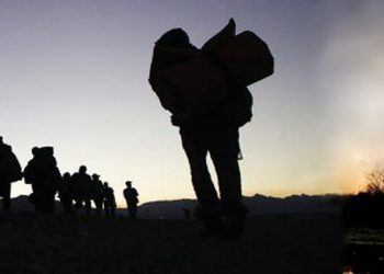 Comparten académicos en coloquio binacional temas de migración, protección y etnia yaqui