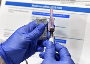 Inglaterra lista para iniciar vacunación masiva