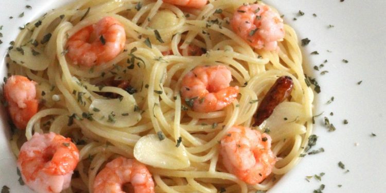 Espaguetis con gambas