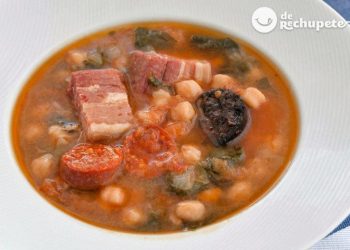 Potaje de garbanzos y espinacas. Receta de abuela