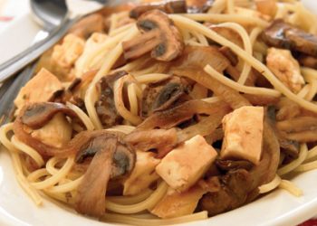 Espagueti y chamiñones al jerez