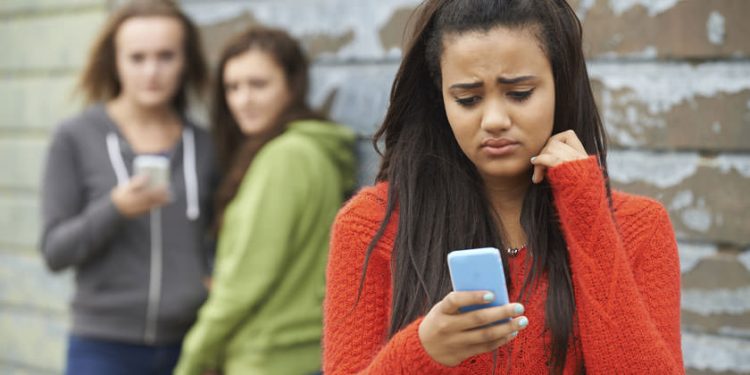 Maneras maestros pueden ayudar a prevenir la violencia escolar