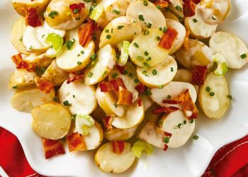 Ensalada de papa con tocino ahumado