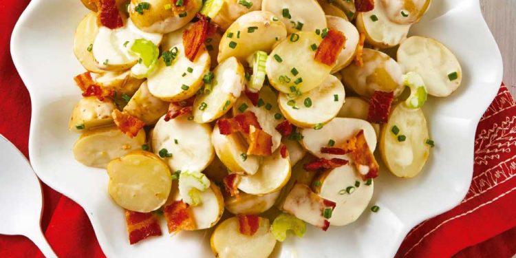 Ensalada de papa con tocino ahumado