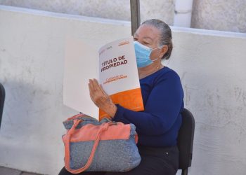 Dan certeza jurídica a familias con entrega de Títulos de Propiedad