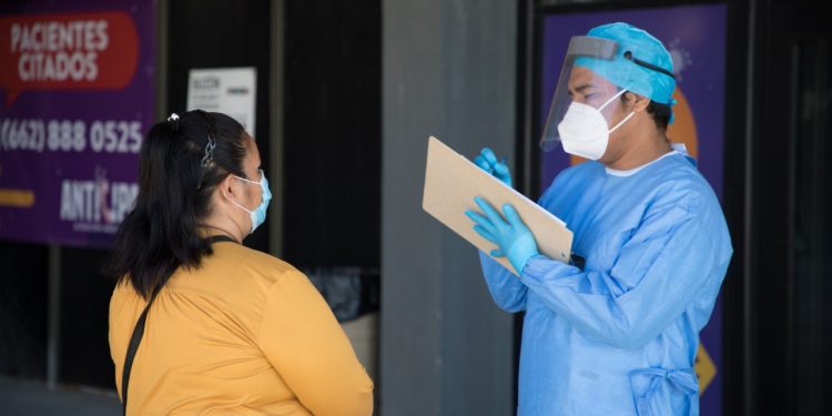 Al primer síntoma de COVID19 buscar ayuda médica salvará tu vida