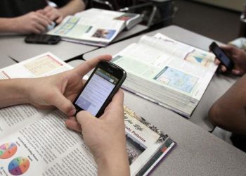Realizan estudio sobre uso del celular como herramienta educativa ante la pandemia