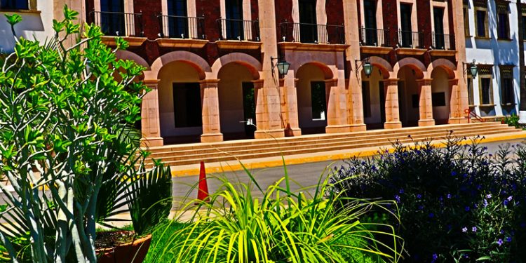 Inician aspirantes a Rectoría etapa de difusión