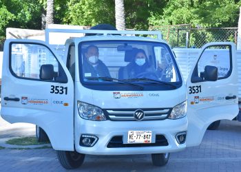 Entrega Ayuntamiento tres mini camiones de limpieza a Parques y Jardines