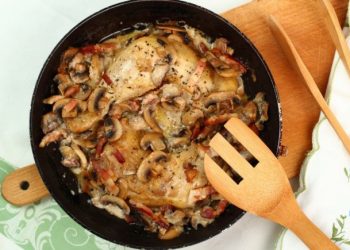 Champiñones al ajillo