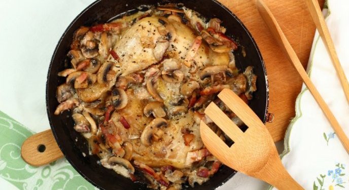 Champiñones al ajillo