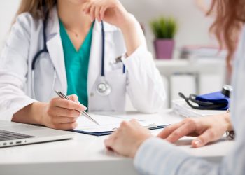 Evita complicaciones; atiende oportunamente cualquier síntoma de COVID-19