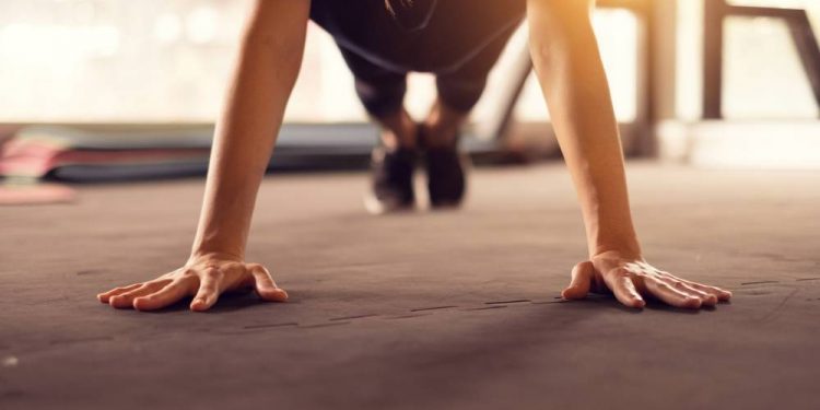 Tailandia castiga con lagartijas a quienes no usan cubrebocas