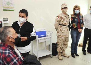 La vacuna contra el COVID-19 en adultos mayores es una nueva esperanza para todos,