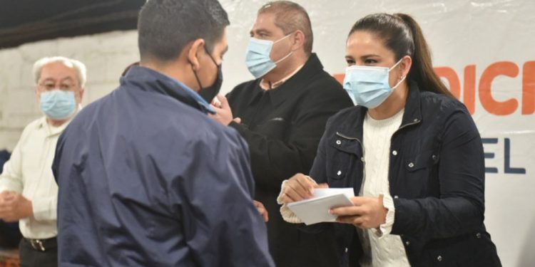 Reconocen labor de recolectores en su día