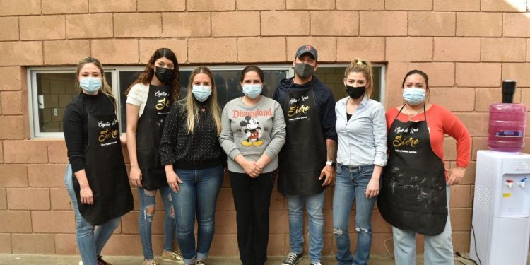 Alcaldesa comparte el Día de la Amistad con jóvenes del Centro Transformando Vidas