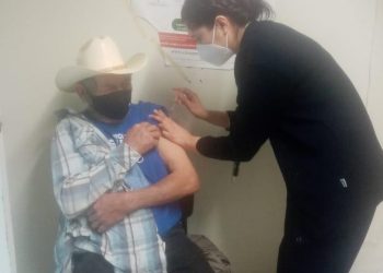 Inició la vacunación contra COVID-19 para adultos mayores en Sonora