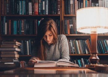 Así actúan la literatura y la poesía sobre el cerebro