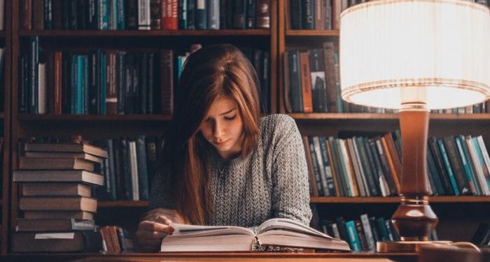 Así actúan la literatura y la poesía sobre el cerebro