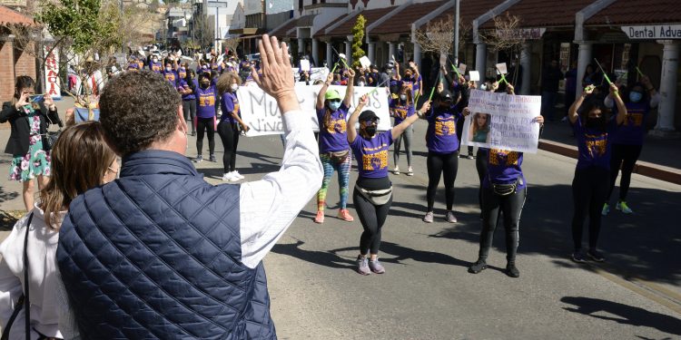 La lucha por la seguridad e integridad que encabezan las mujeres me mueve y me motiva: Ernesto el “Borrego” Gándara
