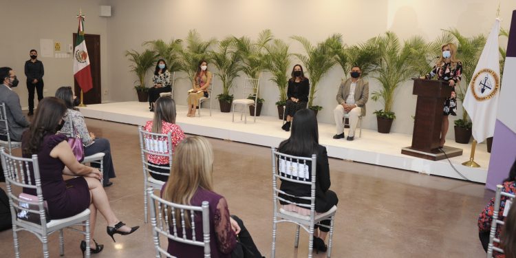 Cada espacio ganado por una mujer es una victoria de todas, porque sabemos trabajar: Gobernadora