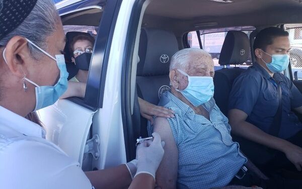 Aplicarán en estacionamientos del Estadio Sonora y Unison vacunación contra Covid-19 en automóvil
