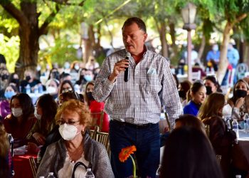 Necesitamos conectar a los niños sonorenses con un futuro ganador: “Borrego” Gándara