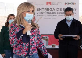 Entregó Gobernadora becas para niñas, niños y jóvenes de primaria y secundaria en Hermosillo