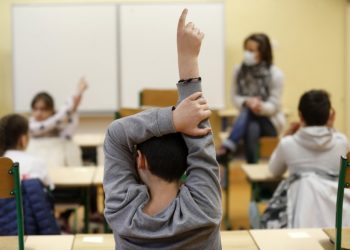 Se preparan para un posible semáforo verde y un eventual regreso a las aulas seguro