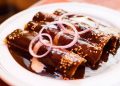 Disfruta de esta deliciosa receta “Enmoladas o enchiladas de mole”