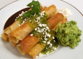 Deliciosas flautas de camarón guisado, ¡perfectos para Cuaresma!