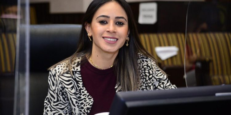 Propone Diputada institucionalizar beca estudiantil para internet