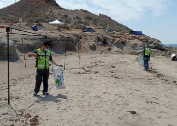 Realizan limpieza de playas tras Semana Santa en Bahía de Kino
