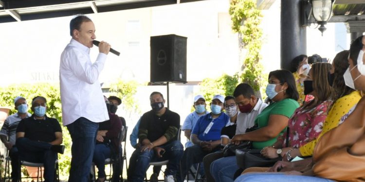 Se reúne Alfonso Durazo con pescadores de Puerto Peñasco y del Golfo de Santa Clara