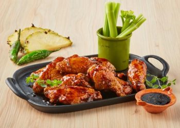 Alitas con salsa de piña toreada