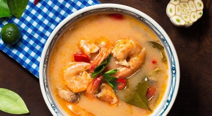 Delicioso caldo de camarón